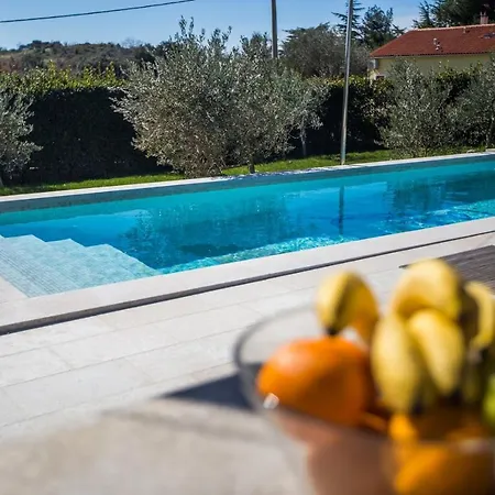 With Pool And Private Garden In * Rovigno