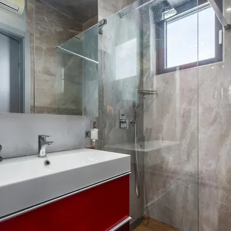 Villa With Pool And Private Garden In *