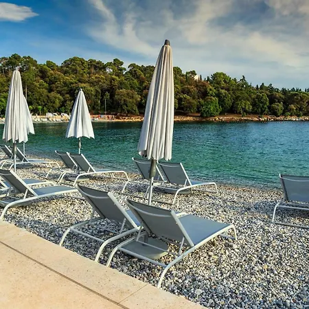 With Pool And Private Garden In * Rovinj