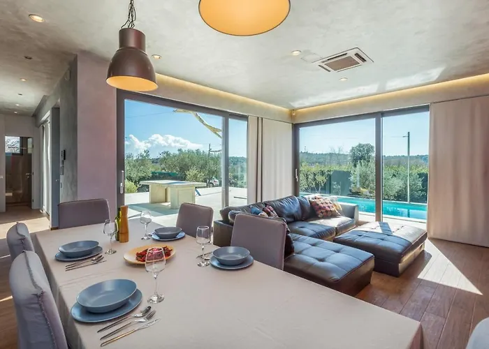 With Pool And Private Garden In * Rovinj